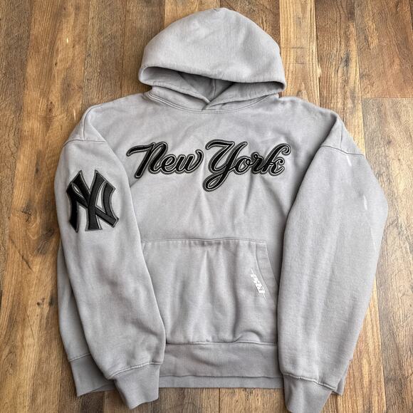 New York Yankees Hoodie Men's Small Gray Pro Standard Embroidered Baseball 6716 - Picture 1 of 15